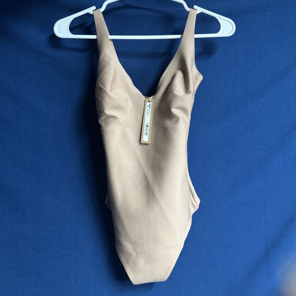 Skims Body CS Plunge Thong Bodysuit Size Small Color Sienna